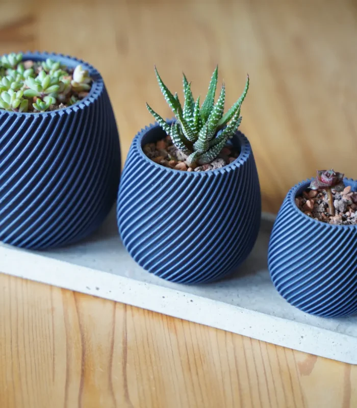 Modern spiral planter